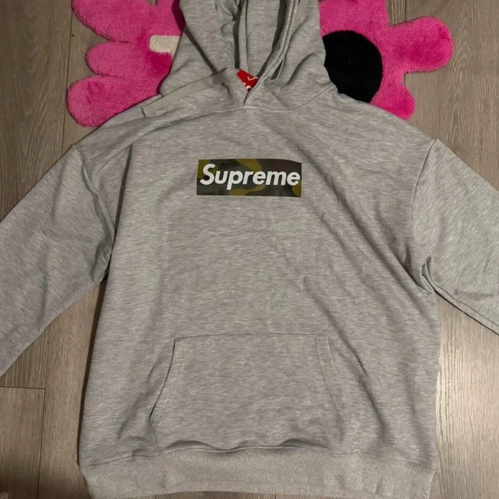 Supreme Heather Gray Cotton Hoodie - Picture 1 of 3